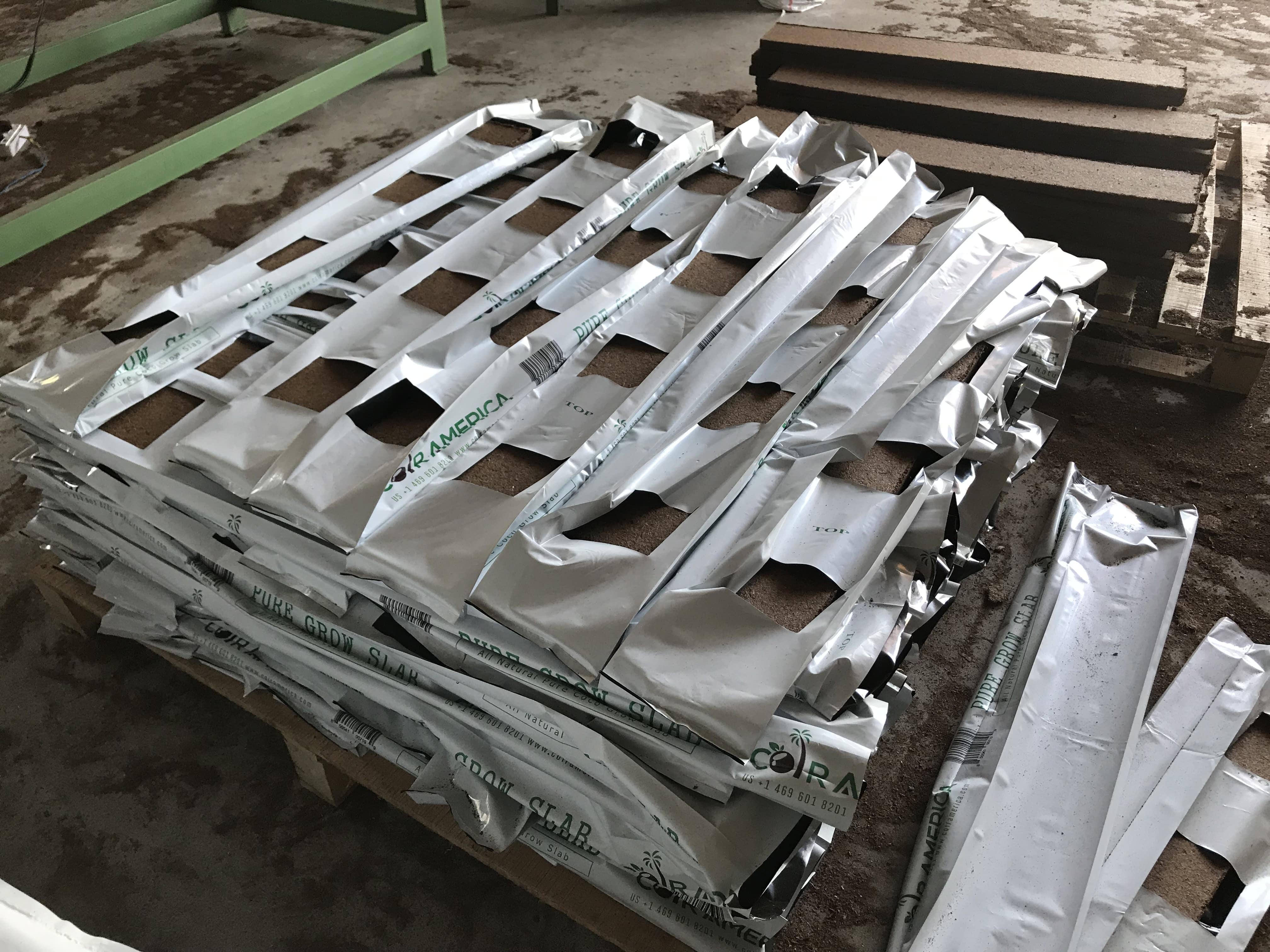 Coir America Pallet of Coir Coco Grow Bag Slab